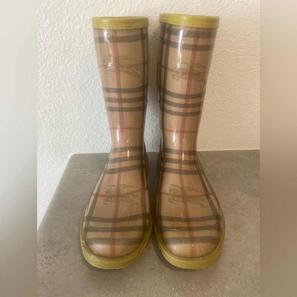 Burberry Classic Rainboot